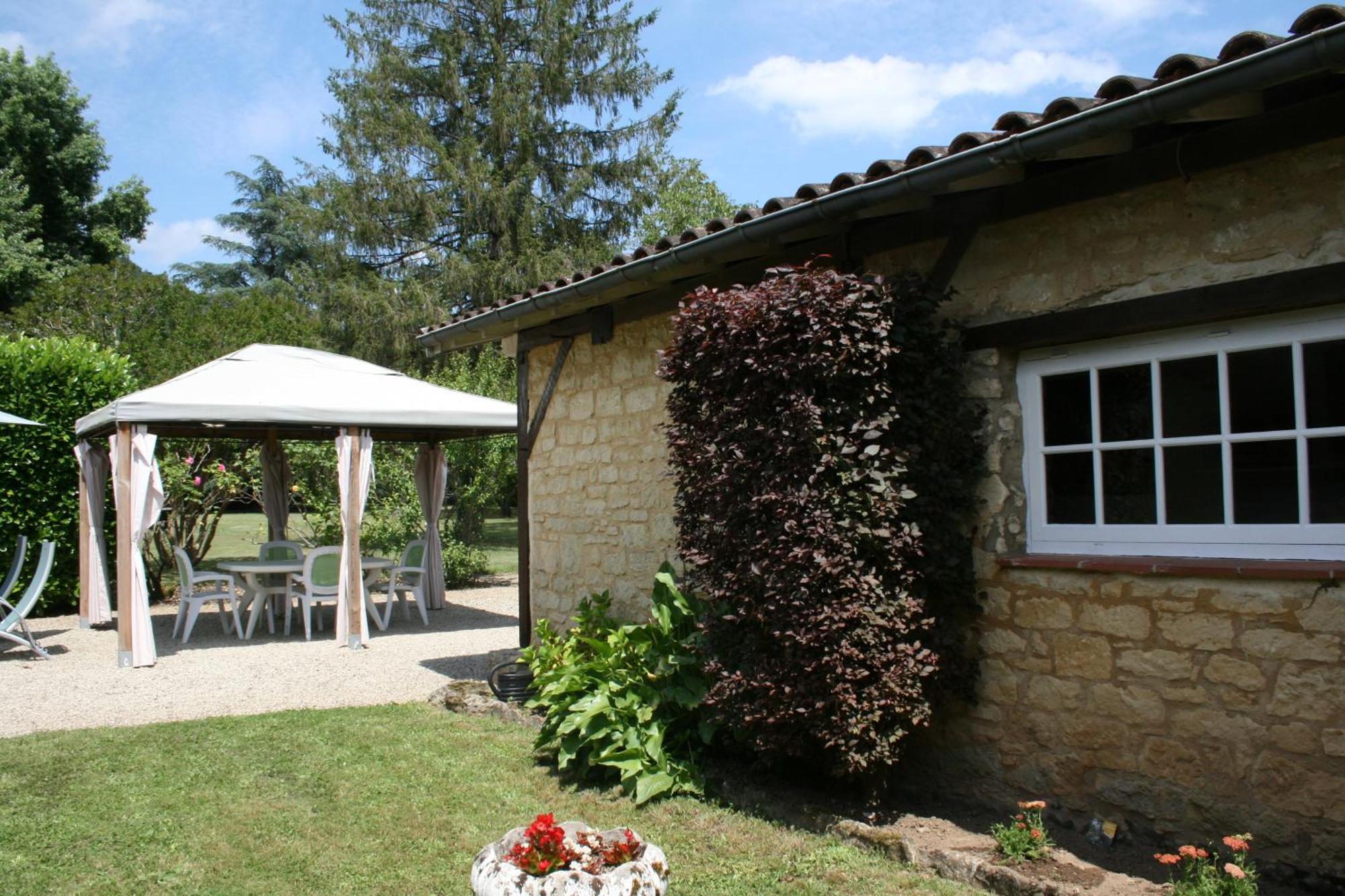 Domaine Des Hirondelles Villa Saint-Vincent-de-Cosse Exterior photo